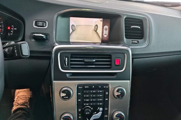 Used Volvo S60 2019 S60L T3 Intelligent Upgrade Edition Audio And AC Panel