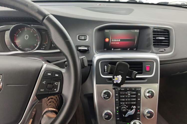 Used Volvo S60 2019 S60L T5 Smart Range Edition Audio And AC Panel