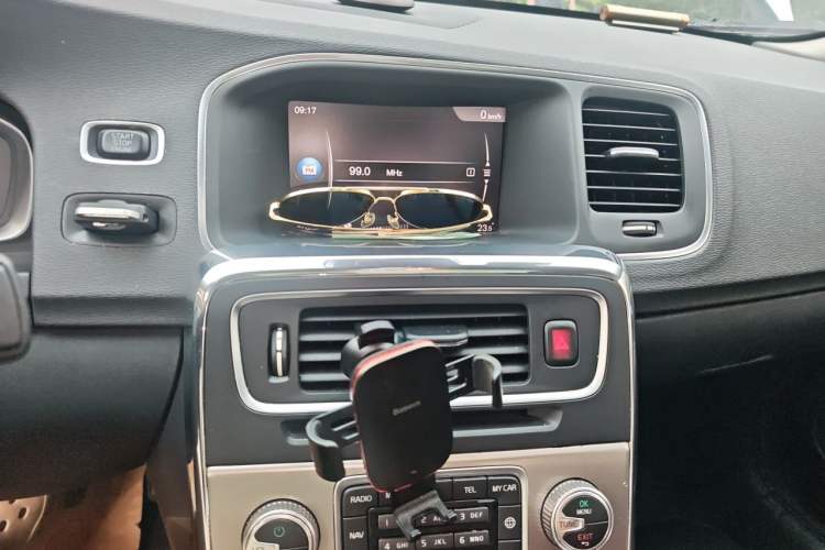 Used Volvo S60 2019 S60L Facelift T5 Intelligent Advanced Edition Audio And AC Panel