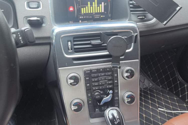 Used Volvo S60 2019 S60L Facelift T5 Intelligent Advanced Edition Audio And AC Panel