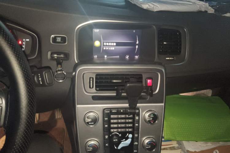 Used Volvo S60 2019 S60L Facelift T5 Intelligent Advanced Edition Audio And AC Panel