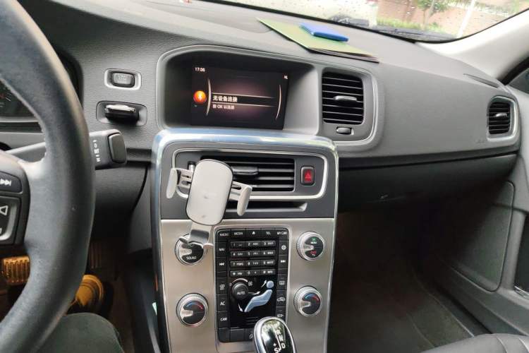 Used Volvo S60 2019 S60L Facelift T5 Intelligent Advanced Edition Audio And AC Panel