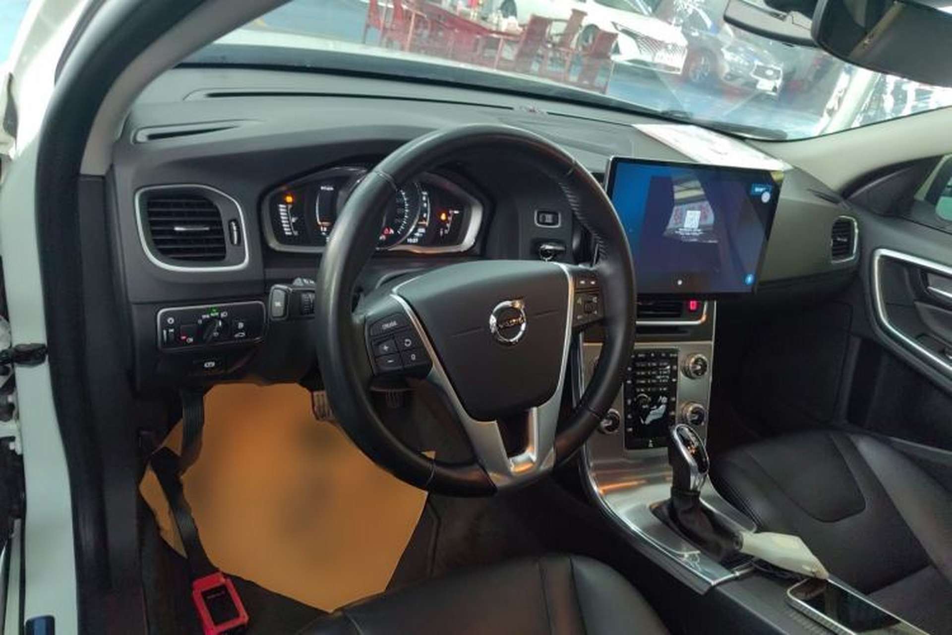 Used Volvo S60 2019 S60L T5 Smart Range Edition Center Console