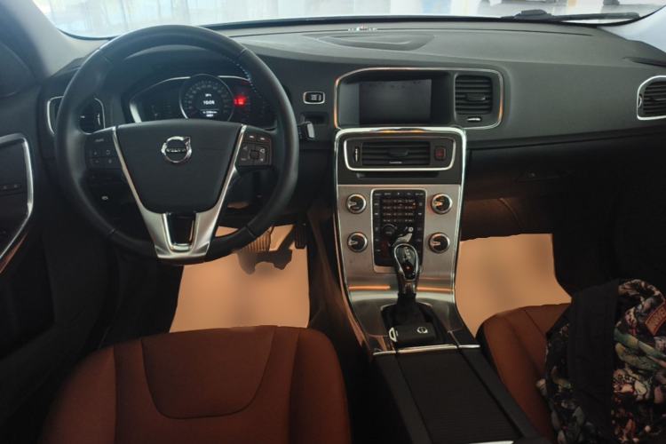 Used Volvo S60 2019 S60L Facelift T5 Intelligent Advanced Edition Center Console