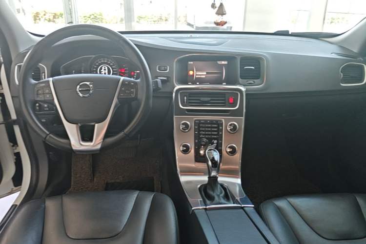 Used Volvo S60 2019 S60L Facelift T5 Intelligent Advanced Edition Center Console