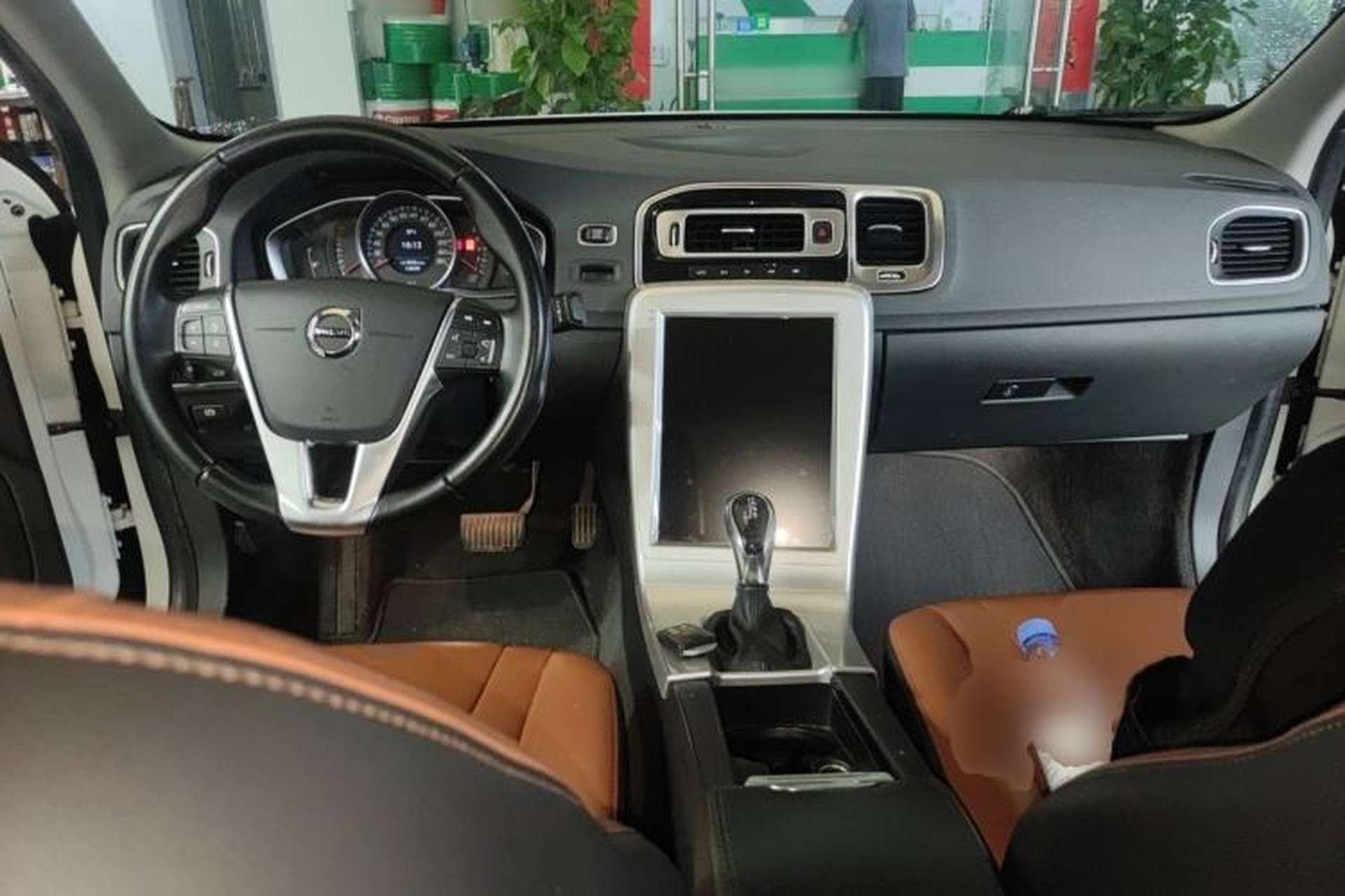 Used Volvo S60 2019 S60L Facelift T5 Intelligent Advanced Edition Center Console