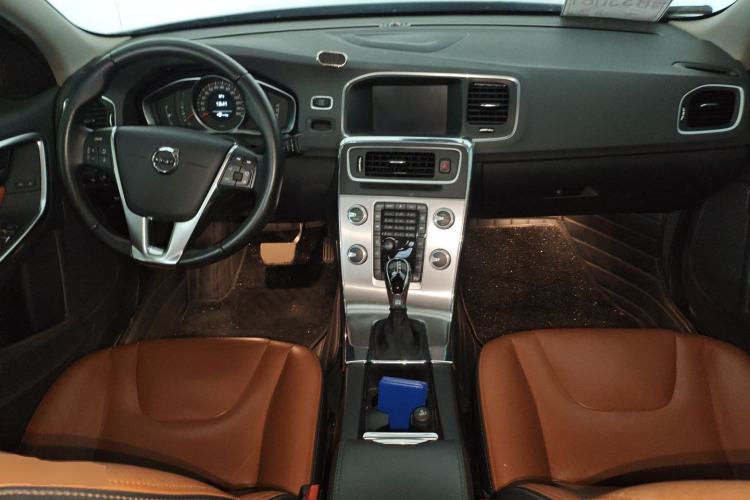 Used Volvo S60 2019 S60L Facelift T5 Intelligent Advanced Edition Center Console