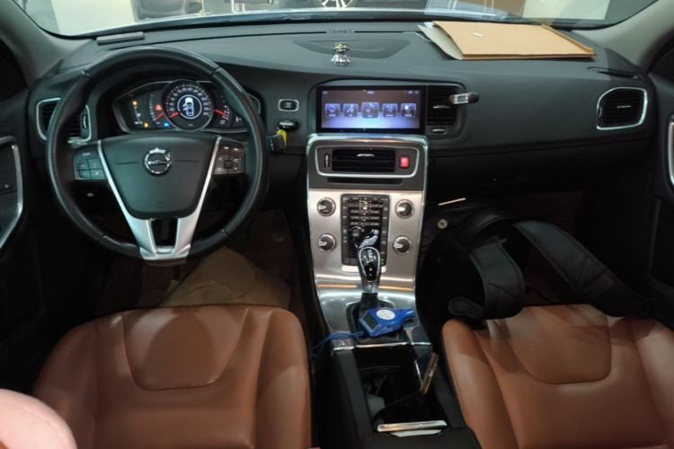 Used Volvo S60 2019 S60L T3 Intelligent Upgrade Edition Center Console