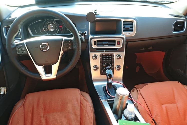 Used Volvo S60 2019 S60L Facelift T5 Intelligent Advanced Edition Center Console