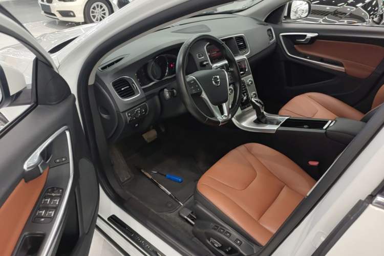 Used Volvo S60 2019 S60L T5 Smart Range Edition Driver Seat