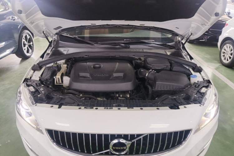 Used Volvo S60 2019 S60L T5 Smart Range Edition Engine Bay