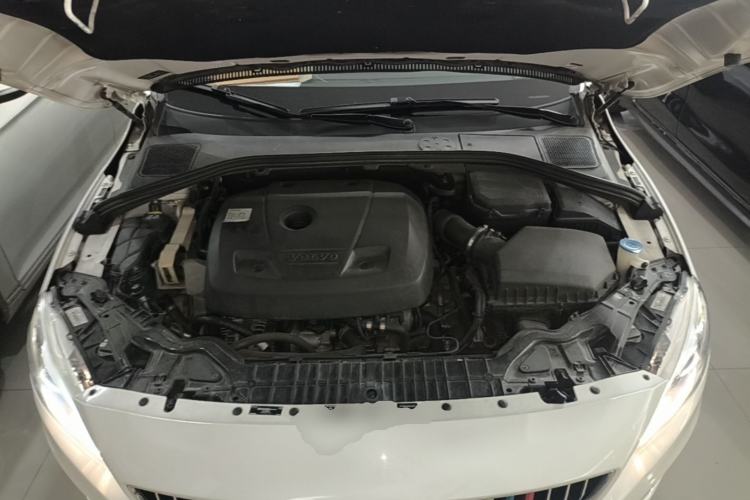Used Volvo S60 2019 S60L T3 Intelligent Upgrade Edition Engine Bay