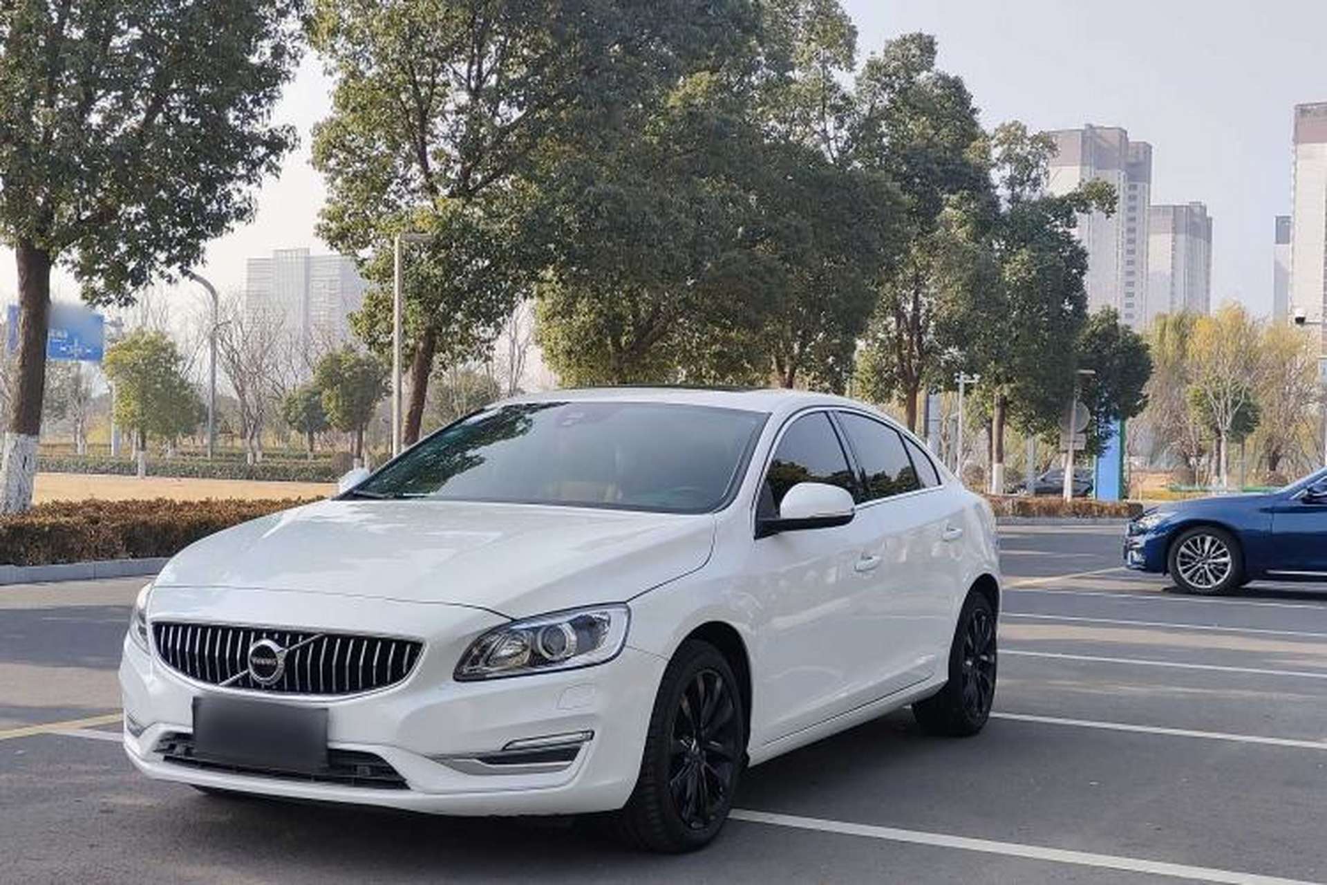 Used Volvo S60 2019 S60L Facelift T5 Intelligent Advanced Edition Exterior 1