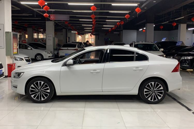Used Volvo S60 2019 S60L T5 Smart Range Edition Exterior 2