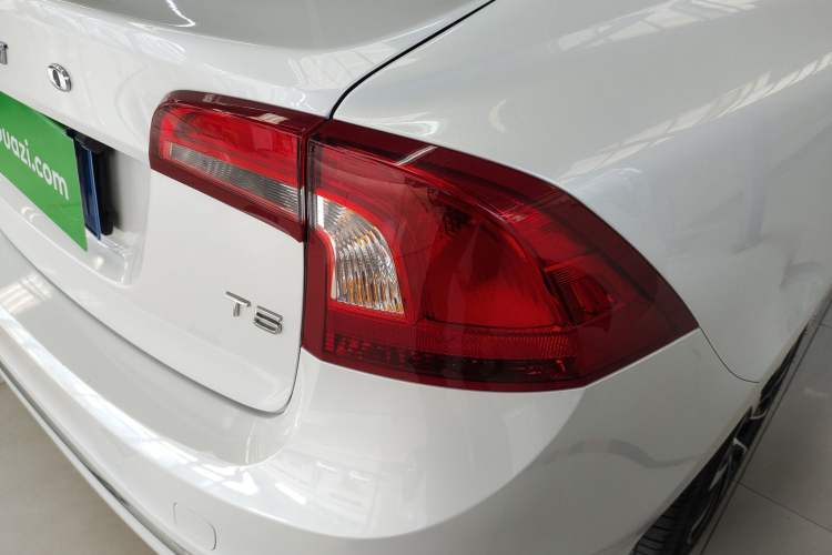 Used Volvo S60 2019 S60L Facelift T5 Intelligent Advanced Edition Exterior 3