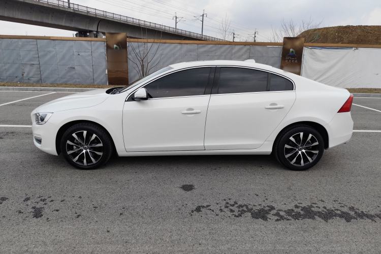 Used Volvo S60 2019 S60L Facelift T5 Intelligent Advanced Edition Exterior 3