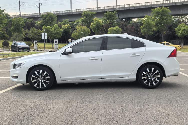 Used Volvo S60 2019 S60L Facelift T5 Intelligent Advanced Edition Exterior 3