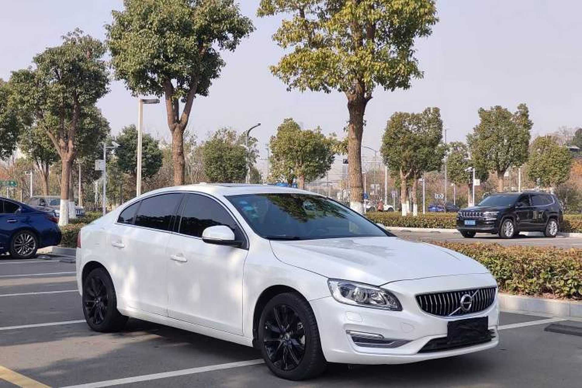 Used Volvo S60 2019 S60L Facelift T5 Intelligent Advanced Edition Exterior 4