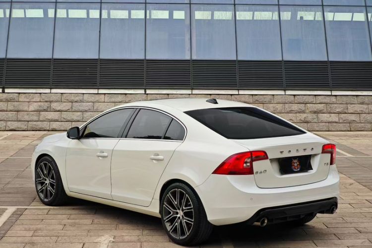 Used Volvo S60 2019 S60L Facelift T5 Intelligent Advanced Edition Exterior 4