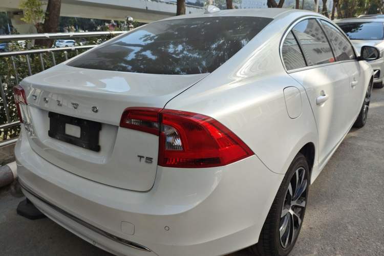 Used Volvo S60 2019 S60L Facelift T5 Intelligent Advanced Edition Exterior 5