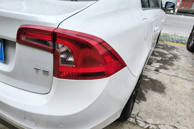 Used Volvo S60 2019 S60L Facelift T5 Intelligent Advanced Edition Exterior 6