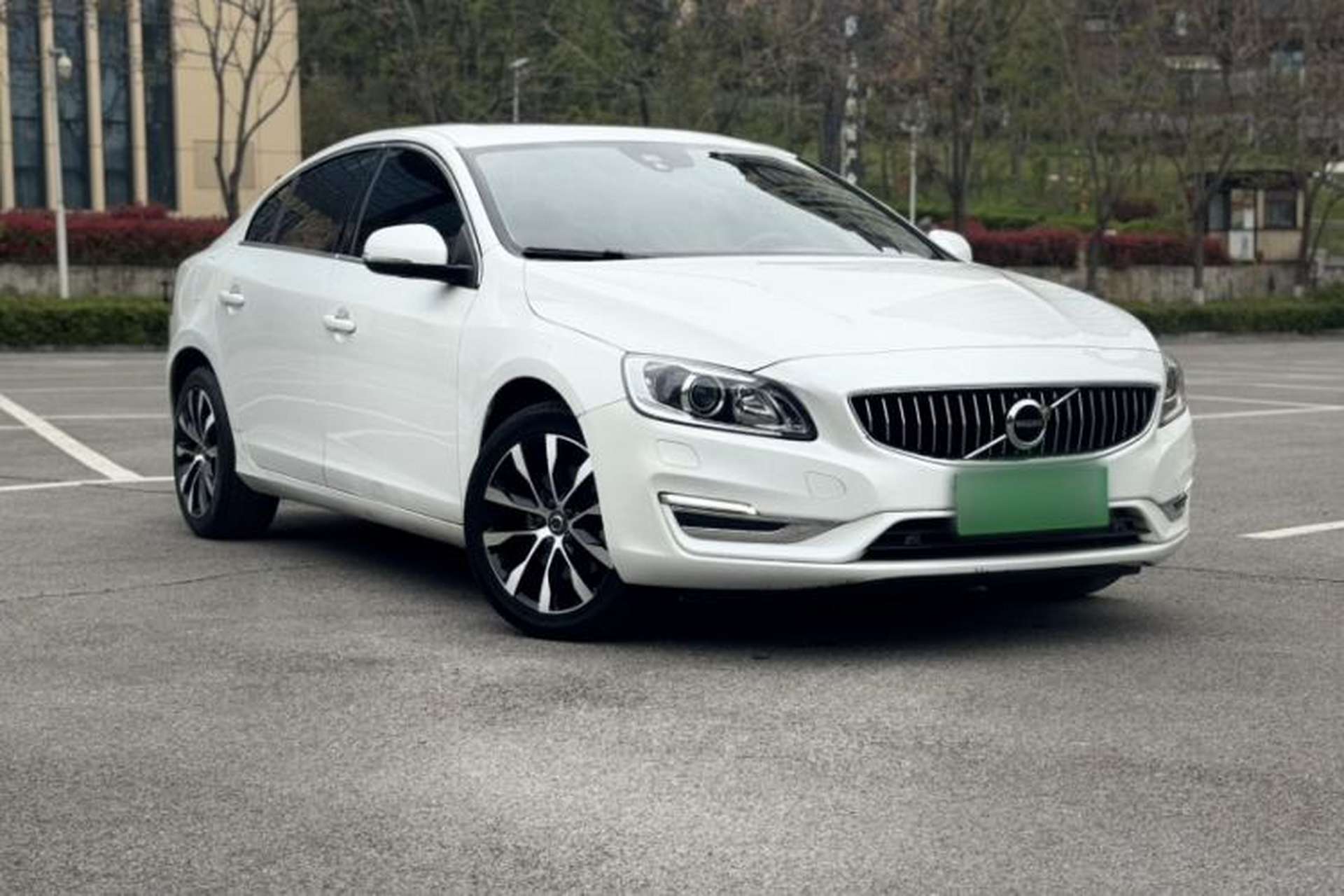 Used Volvo S60 2019 S60L Facelift T5 Intelligent Advanced Edition Front Left 45 Deg