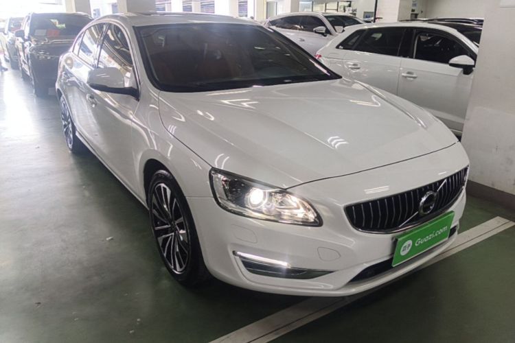 Used Volvo S60 2019 S60L T5 Smart Range Edition Front Right 45 Deg