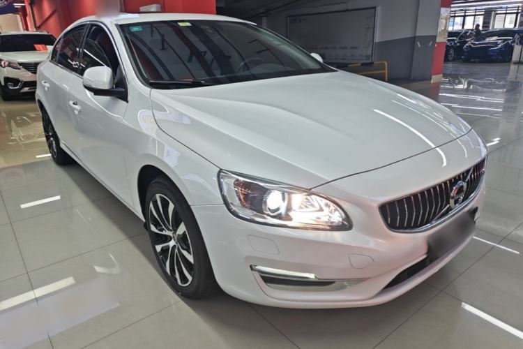 Used Volvo S60 2019 S60L Facelift T5 Intelligent Advanced Edition Front Right 45 Deg