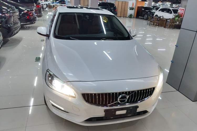 Used Volvo S60 2019 S60L T5 Smart Range Edition Front
