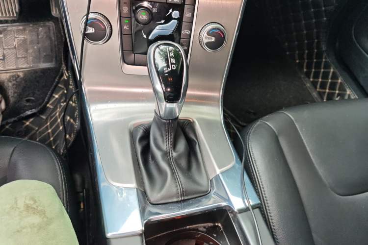 Used Volvo S60 2019 S60L Facelift T5 Intelligent Advanced Edition Gear Lever
