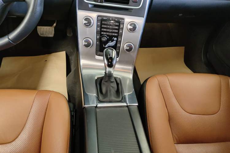 Used Volvo S60 2019 S60L Facelift T5 Intelligent Advanced Edition Gear Lever