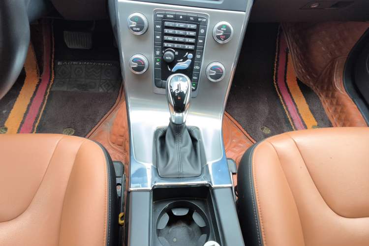 Used Volvo S60 2019 S60L Facelift T5 Intelligent Advanced Edition Gear Lever