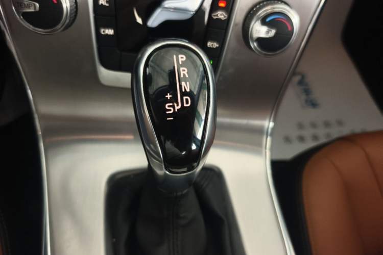 Used Volvo S60 2019 S60L Facelift T5 Intelligent Advanced Edition Gear Lever