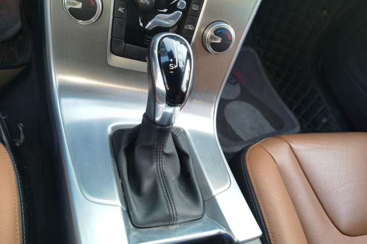 Used Volvo S60 2019 S60L Facelift T5 Intelligent Advanced Edition Gear Lever