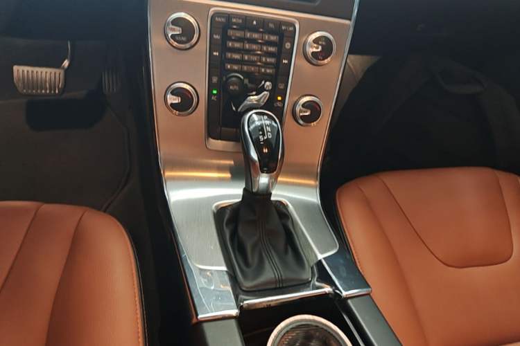 Used Volvo S60 2019 S60L Facelift T5 Intelligent Advanced Edition Gear Lever