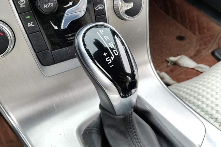 Used Volvo S60 2019 S60L T3 Intelligent Upgrade Edition Gear Lever