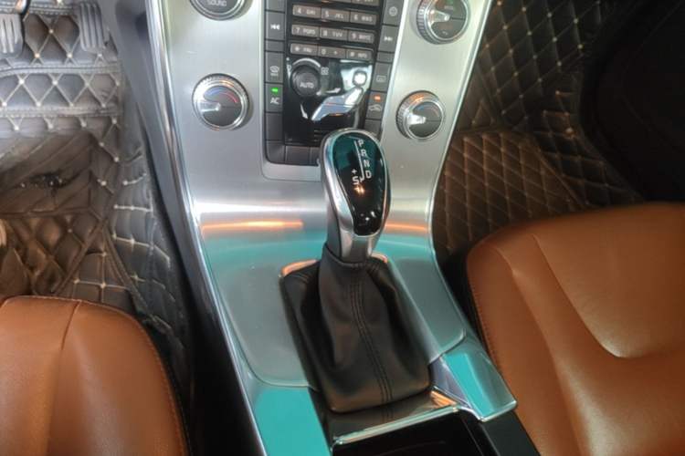 Used Volvo S60 2019 S60L T3 Intelligent Upgrade Edition Gear Lever