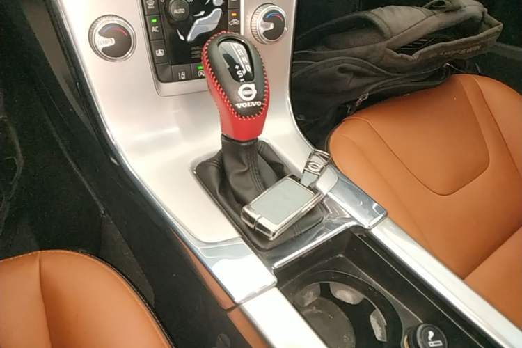 Used Volvo S60 2019 S60L Facelift T5 Smart Luxury Elite Edition Gear Lever