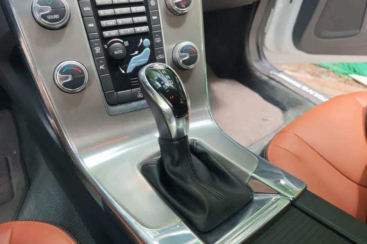 Used Volvo S60 2019 S60L Facelift T5 Intelligent Advanced Edition Gear Lever
