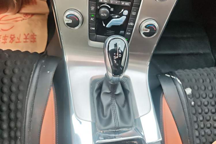 Used Volvo S60 2019 S60L Facelift T5 Intelligent Advanced Edition Gear Lever