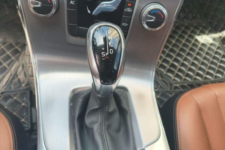 Used Volvo S60 2019 S60L T3 Intelligent Upgrade Edition Gear Lever