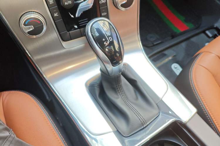 Used Volvo S60 2019 S60L Facelift T5 Intelligent Advanced Edition Gear Lever
