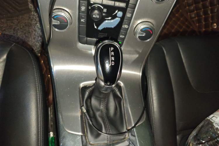 Used Volvo S60 2019 S60L Facelift T5 Intelligent Advanced Edition Gear Lever