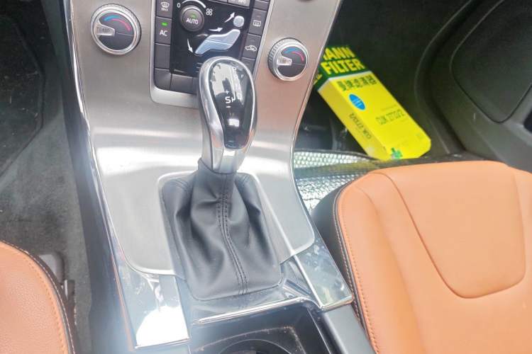 Used Volvo S60 2019 S60L Facelift T5 Intelligent Advanced Edition Gear Lever