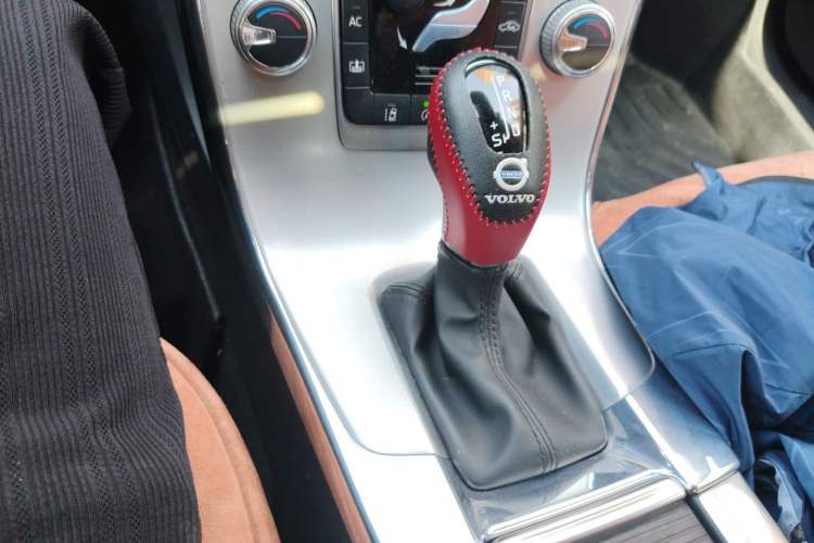 Used Volvo S60 2019 S60L Facelift T5 Smart Luxury Elite Edition Gear Lever
