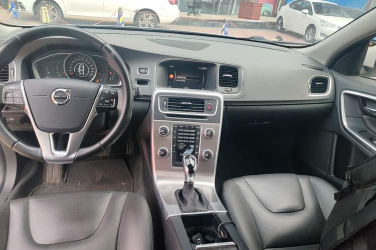 Used Volvo S60 2019 S60L Facelift T5 Intelligent Advanced Edition Gear Lever