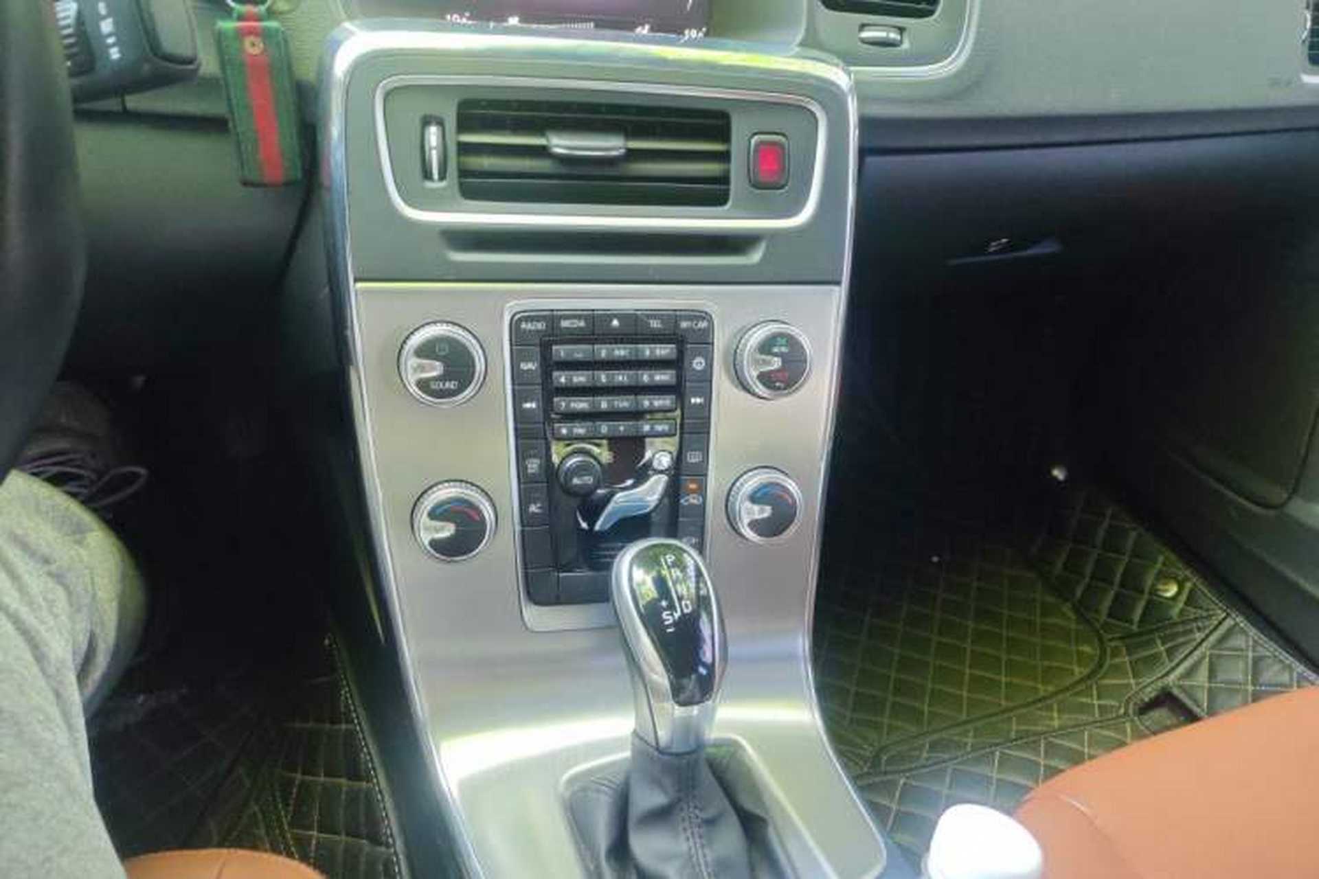 Used Volvo S60 2019 S60L Facelift T5 Intelligent Advanced Edition Gear Lever