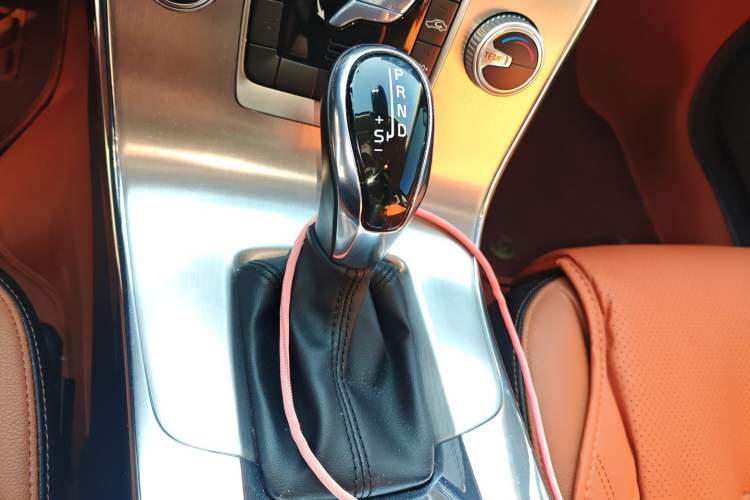 Used Volvo S60 2019 S60L Facelift T5 Intelligent Advanced Edition Gear Lever