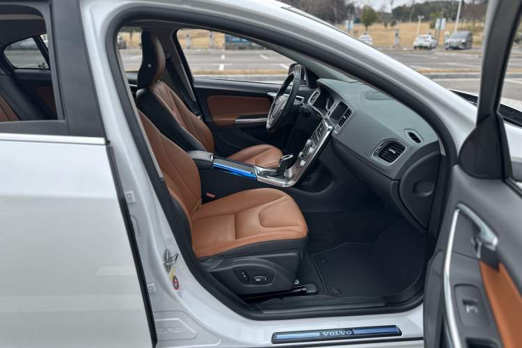 Used Volvo S60 2019 S60L Facelift T5 Intelligent Advanced Edition Interior 10