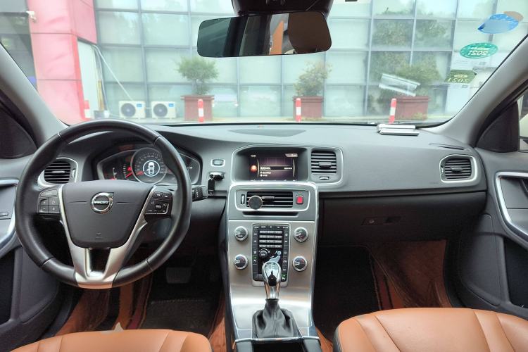 Used Volvo S60 2019 S60L Facelift T5 Intelligent Advanced Edition Interior 2